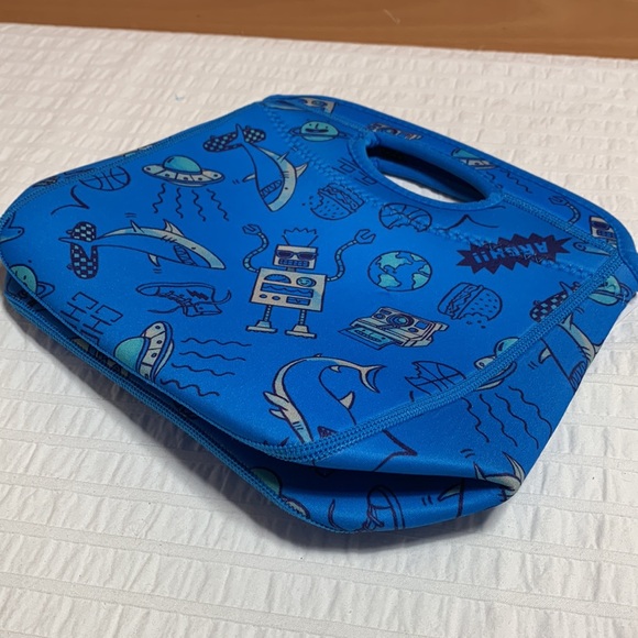 Neoprene Lunch Bag by President’s Choice - Picture 10 of 16